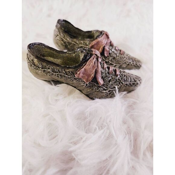 Collectible Miniature Shoe figurines Ceramic Vintage Mini Treasures - Picture 4 of 9